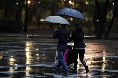 Alertan por lluvias en zonas de occidente, centro, sur y sureste de México. (Archivo) 
