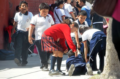 Programa. Eespecialistas en los temas de violencia escolar participarán en el diseño del programa.