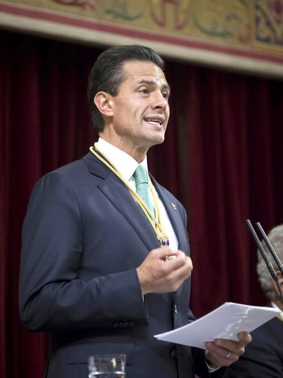 Peña Nieto afirmó que con la diversidad y profundidad de las transformaciones estructurales, las reformas que se están impulsando marcarán el inicio de una nueva etapa para el desarrollo de México en el ámbito económico, jurídico y social. (EFE) 
