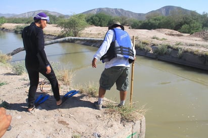 Búsqueda. Un menor de 10 años y un adulto cayeron ayer por la tarde a un canal de riego y ya no pudieron salir.