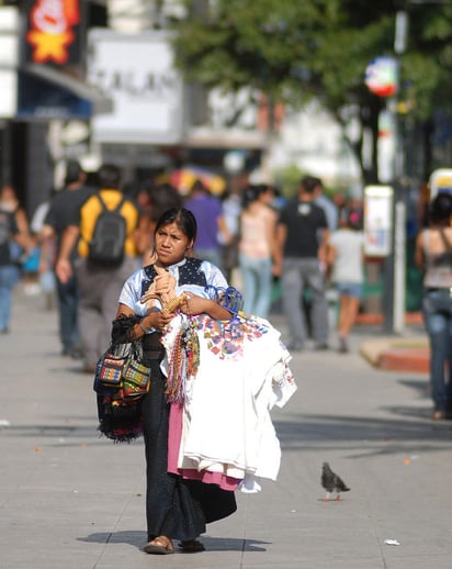 Endeudados. El programa Oportunidades está orientado a combatir la pobreza de los sectores más vulnerables del país.