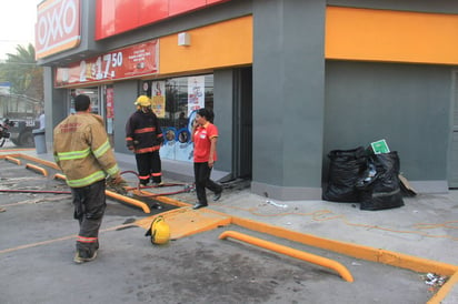 Incendio. El fuego inició a causa de un corto circuito.