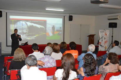 Conferencia. El ingeniero Fidel Trejo habló sobre su investigación en el Festival del Sol. 