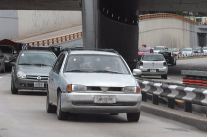 Reporta el secretario de Gobierno del DF que los tianguistas podrán circular los sábados hasta antes de las 8:00 horas y después de las 20:00 horas. (Notimex)