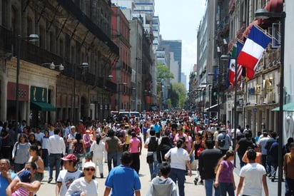 Poco ingreso. El índice de la tendencia laboral de la pobreza mide la tendencia del porcentaje de personas que no pueden adquirir la canasta alimentaria con el ingreso de su trabajo en México. (IMAGEN TOMADA DE INTERNET)