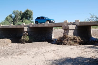 Agua. Fue muy bajo el volumen de agua que presentó el río Aguanaval, prácticamente ya se secó.