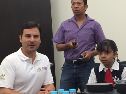 Las niñas fueron premiadas con una bicicleta y un paquete de útiles escolares. (EL SIGLO DE TORREÓN)