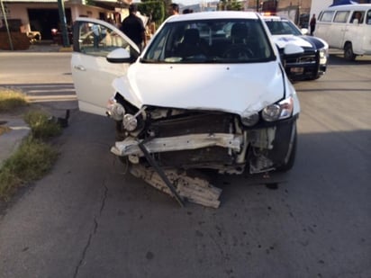 El accidente en la confluencia de avenida Bravo y calle La Opinión (21) al oriente de Torreón. (El Siglo de Torreón)