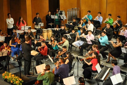 Fiesta. La OSIJUT  festeja el mes patrio con concierto.