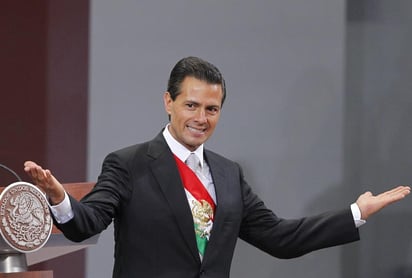 El mandatario expuso que su gobierno trabaja para que realmente en el país los mexicanos tengan mayor prosperidad, 'así movemos a México, ese es nuestro compromiso y así le estamos cumpliendo a todos'. (ARCHIVO)