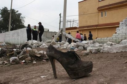 Con esta resolución, cuatro ex funcionarios quedaron libres de alguna responsabilidad penal por la muerte de la joven, quien murió en un baile ocurrido en julio. (Archivo) 