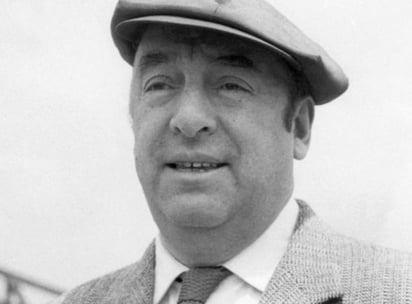 Neftalí Ricardo Reyes Basoalto fue el nombre de pila de Pablo Neruda, seudónimo que empleó en 1920 y adoptó de manera definitiva desde 1946. (ARCHIVO)