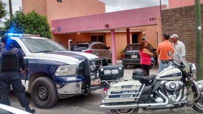 Asesinato. Con varios disparos fue encontrado sin vida un hombre en el interior de su casa, que también utilizaba como oficina. Lo descubrieron ayer lunes.