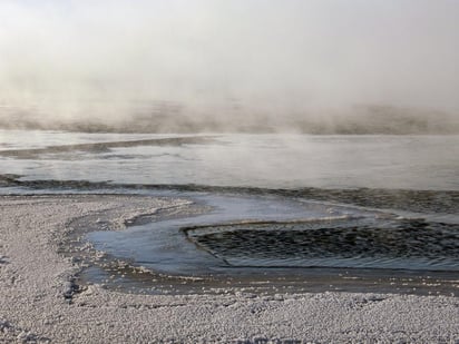 Al contrario que la conocida capa de ozono, que se mantiene en la estratosfera, el ozono de la troposfera, más cercano a la superficie, se considera un contaminante secundario. (ARCHIVO)