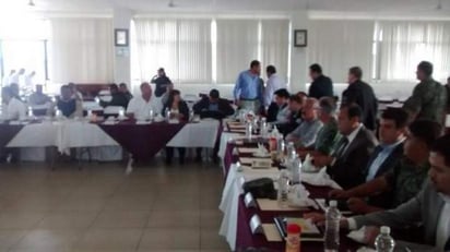 La reunión se realiza en las instalaciones del 72 Batallón de Infantería de Gómez Palacio. 