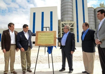 La apertura fue encabezada por el gobernador de Durango, Jorge Herrera; el presidente de la compañía, José Reverté y el alcalde, José Miguel Campillo. (EL SIGLO DE TORREÓN)