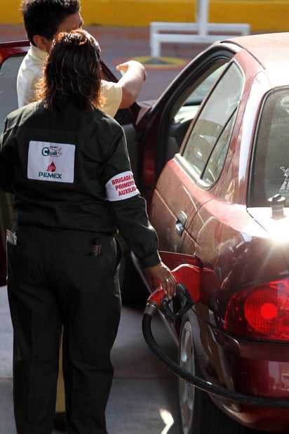 Gasolina. De acuerdo con información de Amegas, la gasolina Premium, conocida como roja cuesta 14 pesos a partir de hoy.