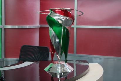 La Copa MX se disputará hoy. Trofeo de la Copa MX visita a El Siglo