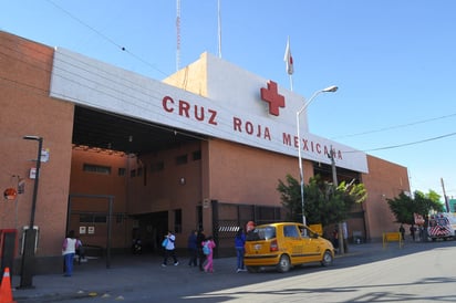 Herido. Mujer en moto dispara a hombre, el lesionado fue atendido en Cruz Roja. 