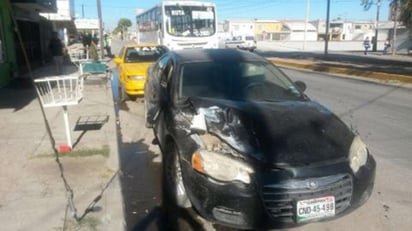 Choca con camión de ruta urbana