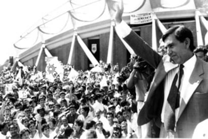 Líder. Momentos de la campaña de Cárdenas en 1988 rumbo a la presidencia de la República.