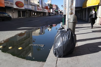 Multas. Sacar la basura fuera del día que corresponde es la principal causa de sanción.