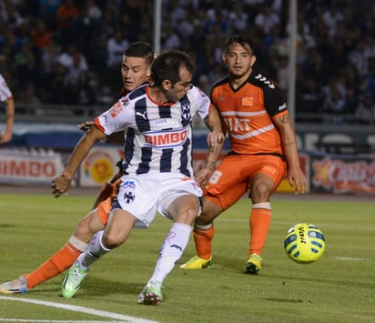 Los Rayados fueron incapaces de anotar ante su afición. (EFE)