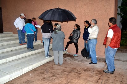 Reunión. Aunque suspendieron la búsqueda, ayer hablaron sobre los avances que han tenido. 