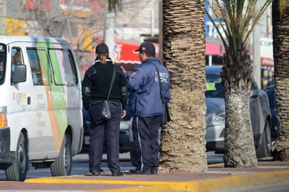 Atentos. Siguen las quejas contra agentes de Tránsito municipal que eligen algunos lugares para apostarse y atrapar a conductores. El bulevar Revolución es uno de los corredores favoritos.