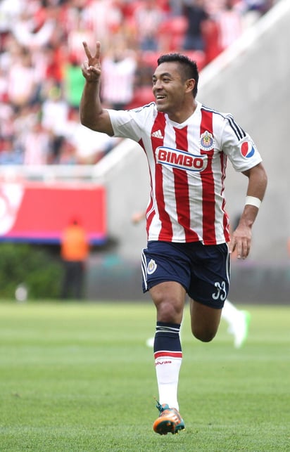 Marco Fabián sufrió una ruptura fibrilar del músculo vasto del cuádriceps del muslo izquierdo, que lo marginó de las canchas las últimas semanas. (Archivo)