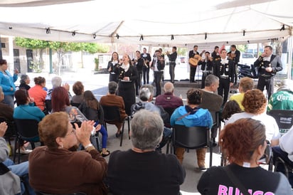 Proyecto. Integrantes del Grupo Impulsor participan también en la Escuela Municipal de Música, la cual se creó en el año 2002 y tiene su sede en el centro de convenciones Francisco Zarco de Gómez Palacio. 