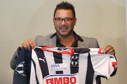 Mohamed fue presentado este lunes como nuevo entrenador de los Rayados del Monterrey. (Archivo)