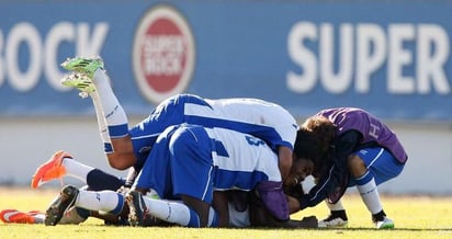 Gudiño volvió a brillar, atajó dos disparos y con ello le permitió al Porto B avanzar a los cuartos de final de la Liga juvenil de la UEFA. (Especial)