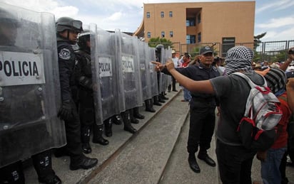 Respeto. La policía evitó mayores desmanes y, aunque existieron conatos, no hubo agresiones.