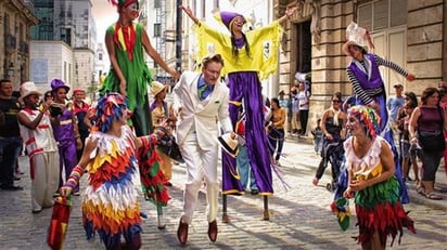 Programa. En su viaje por Cuba, Conan trató de aprender a tocar música cubana auténtica y a rumbear, así como hablar español. 