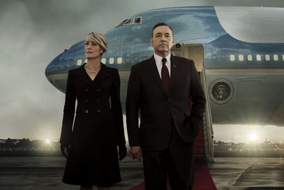 Protagonistas. La pareja más poderosa del mundo es interpretada por el primer actor Kevin Spacey, y la sensual Robin Wright.