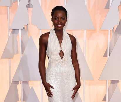 ¿Recuperado?. Al parecer el vestido encontrado en el hotel, es el mismo que le fue robado a la actriz Lupita Nyong’o. (AP)