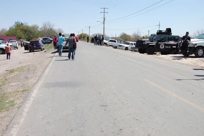 Vía. Después de 17 años, fue rehabilitada esta carretera que conecta a varias comunidades. (EL SIGLO DE TORREÓN/ MARY VÁZQUEZ)