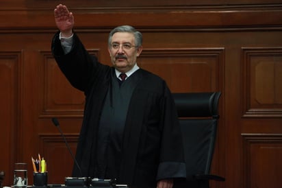 El ministro comentó que a 200 años de la instalación del Supremo Tribunal de Justicia para la América Mexicana, los mexicanos cuentan con un Poder Judicial fuerte, independiente y consolidado para enfrentar la impartición de justicia. (ARCHIVO)