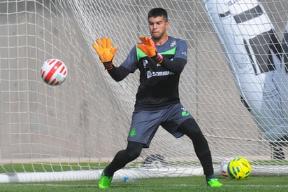 Julio González busca aprovechar los minutos que esté en el campo de juego. (Fotografías de Jesús Galindo)