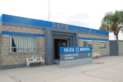 Reunión. Ayer por la tarde sostendrían una reunión en la DSPM para llegar a una solución. (EL SIGLO DE TORREÓN)