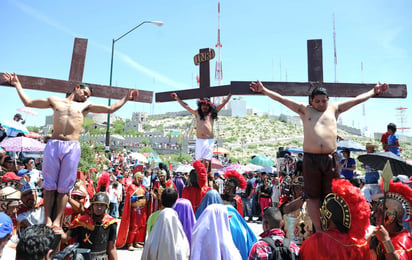 En la cruz. El Cerro de las Noas es uno de los escenarios perfectos para la representación, ya que Cristo fue crucificado en el Monte Calvario, una colina de Jerusalén.