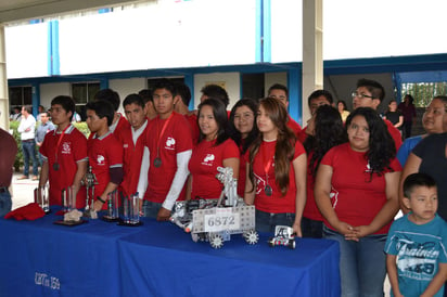 Apoyo. Equipo de robótica del Cbtis 159 recibe apoyo del Municipio para acudir a competencia. (EL SIGLO DE TORREÓN)