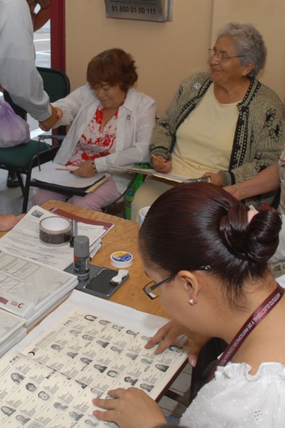 'Simplemente por ser parte de esta sociedad es necesario participar' en las elecciones.