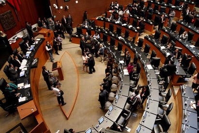 La Cámara alta tiene programado discutir y votar la reforma constitucional en el pleno, durante la sesión ordinaria de mañana martes. (Archivo)
