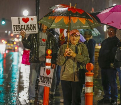 Acciones. Los padres de Michael Brown interpusieron una demanda por negligencia.