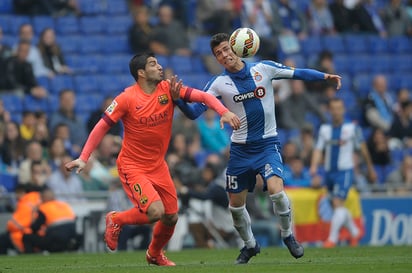 Luis Suárez tuvo una buena actuación en el triunfo del Barcelona, mientras que Héctor Moreno fue titular, pero sufrió una expulsión en los últimos minutos del cotejo. (AP)