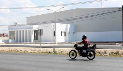 Lugar. Imagen de la bodega en donde fue golpeado el periodista del Diario de Yucatán por elementos de la policía estatal. (Agencia PAR)