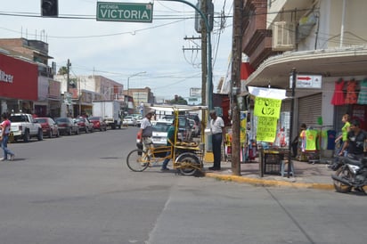 Verificación. De incumplir con las medidas de higiene, los vendedores ambulantes serán sancionados por las dependencias. (EL SIGLO DE TORREÓN)