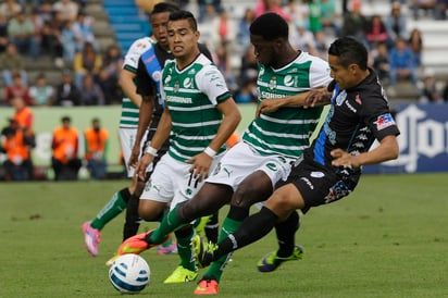 Realidades opuestas, la gloria y la sobrevivencia, ponen a Santos y a Puebla frente a frente. (ARCHIVO)